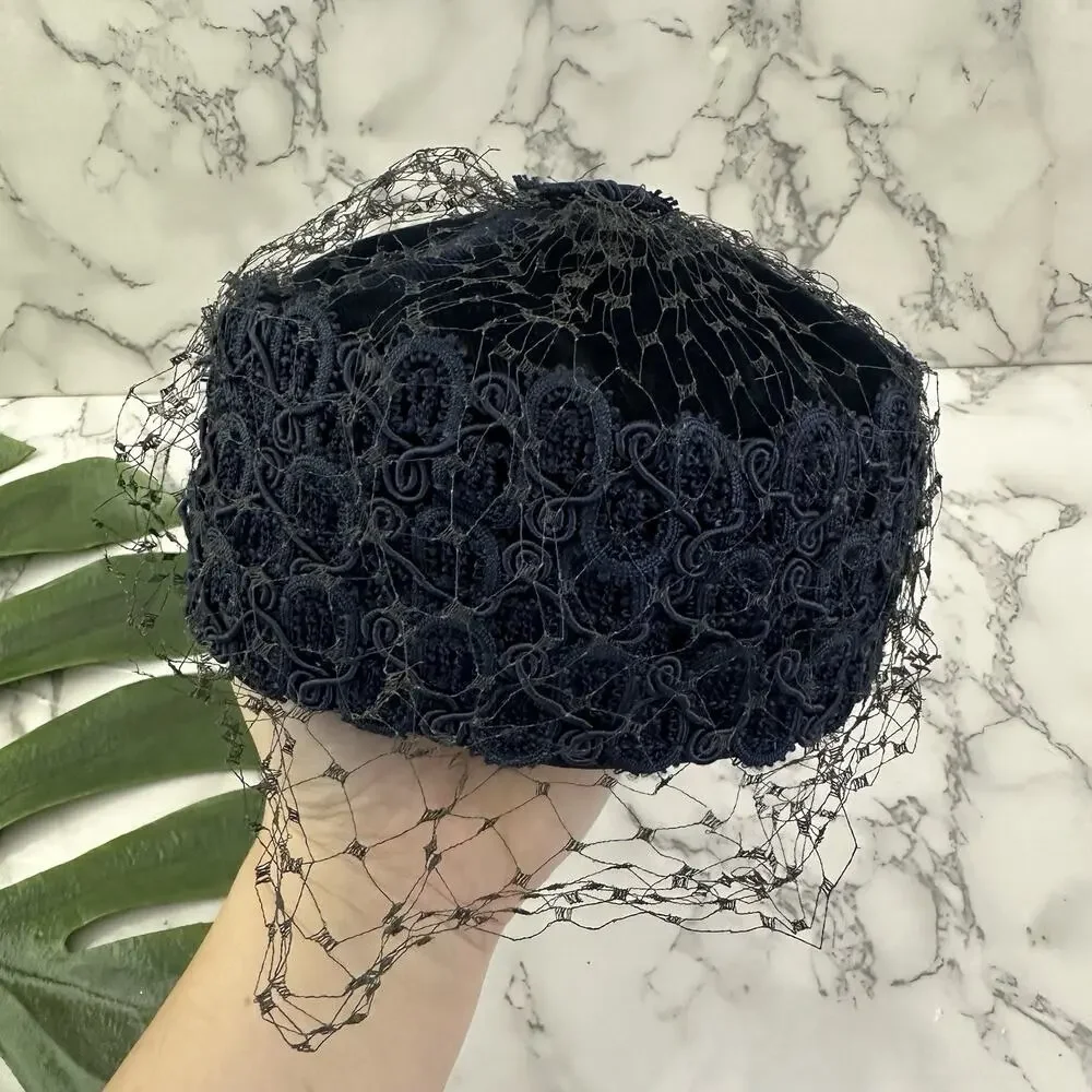 Womens Vintage 60s Pillbox Veiled Hat Navy Blue Velvet Lace Trim Netting - Picture 5 of 6